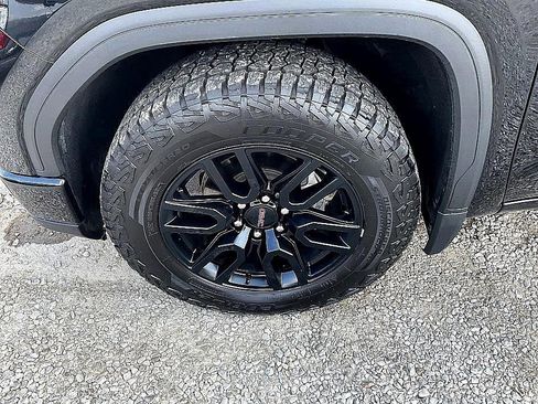 Used 2023 GMC Sierra 1500 Elevation image 11