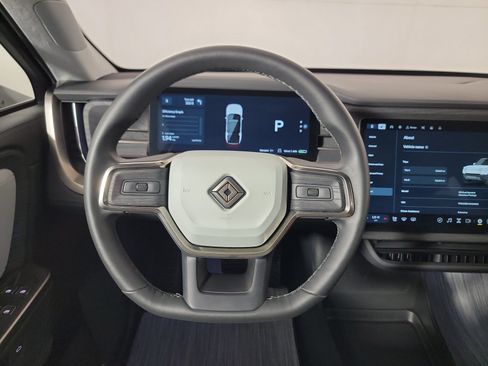 Used 2025 Rivian R1S Adventure AWD/4WD image 28