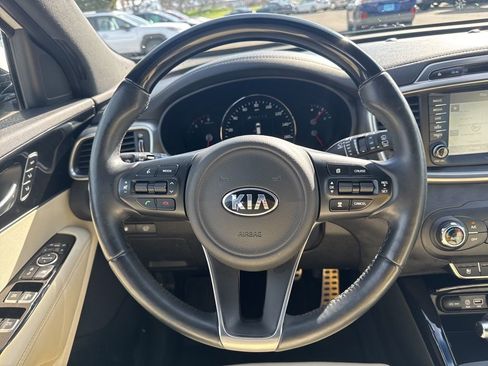 Used 2016 Kia Sorento SX w/ SXL Technology Package image 25