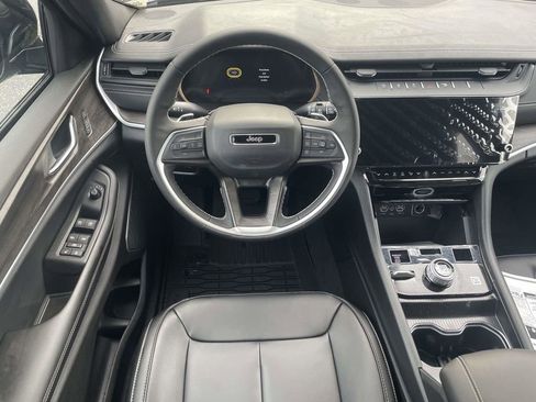 New 2026 Jeep Grand Cherokee L Limited w/ Limited Altitude Package AWD/4WD image 23