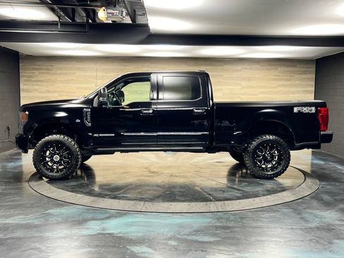 Used 2022 Ford F350 Platinum w/ FX4 Off-Road Package AWD/4WD image 23