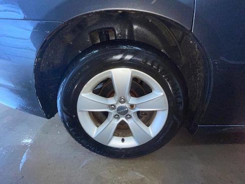 Used 2014 Dodge Charger SE image 16