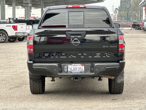 Used 2022 Nissan Frontier SV w/ SV Premium Package image 5
