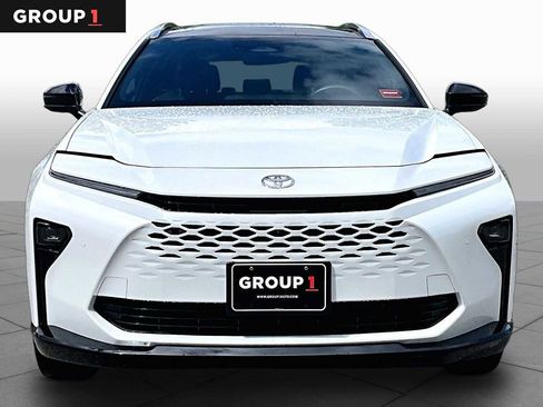 Certified 2025 Toyota Crown Signia w/ Advanced Technology Package AWD/4WD image 4