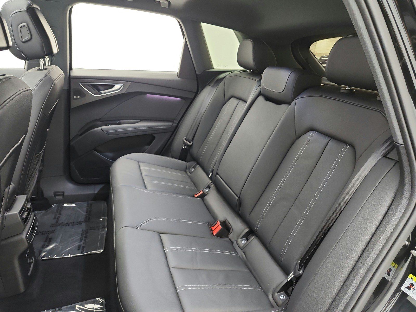 Used 2024 Audi Q4 e-tron Premium Plus AWD/4WD image 13