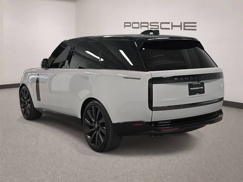Used 2025 Land Rover Range Rover SV AWD/4WD image 3