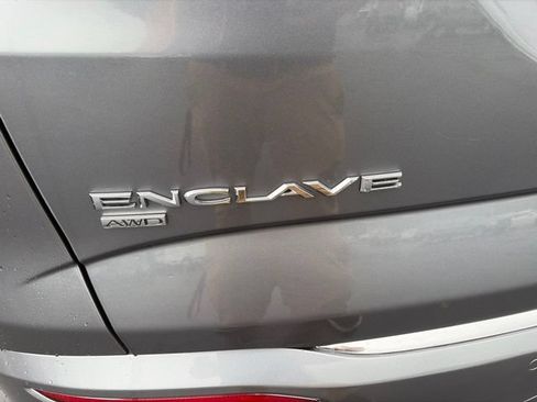 Used 2020 Buick Enclave Essence w/ Sound and Sites Package AWD/4WD image 13