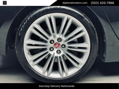Used 2015 Jaguar XJ L Portfolio AWD/4WD image 48
