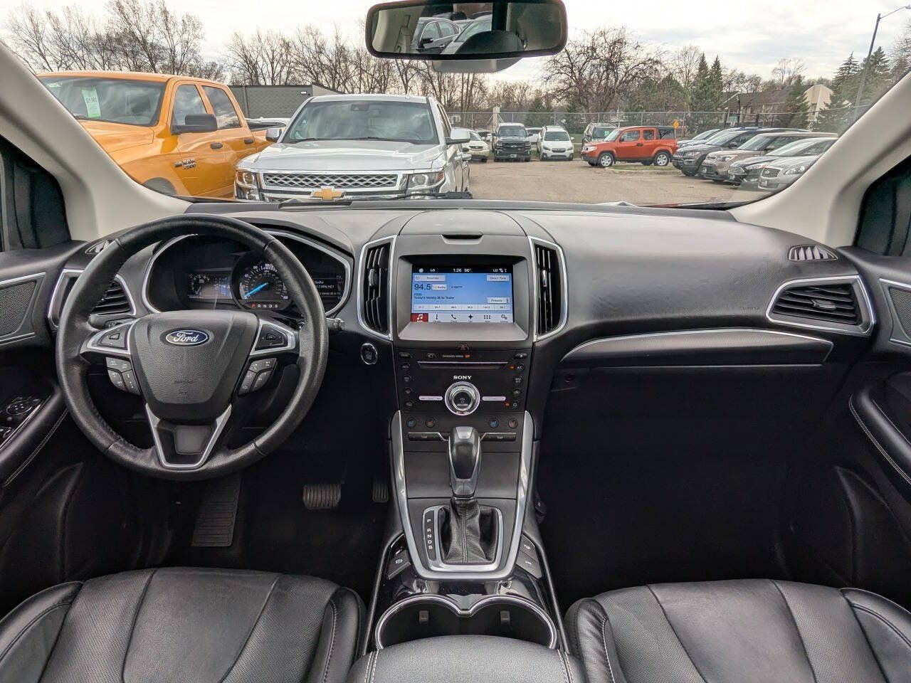 Used 2018 Ford Edge Titanium w/ Equipment Group 302A FWD image 2
