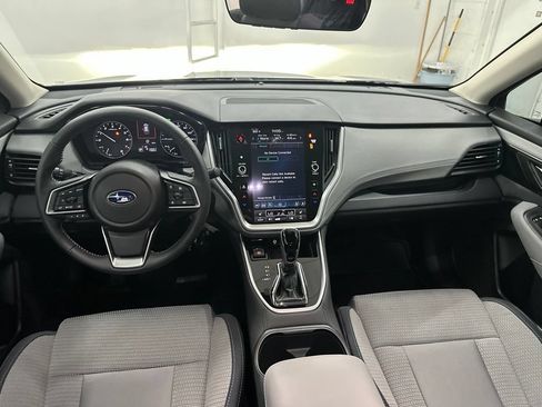 Used 2025 Subaru Outback Premium AWD/4WD image 21