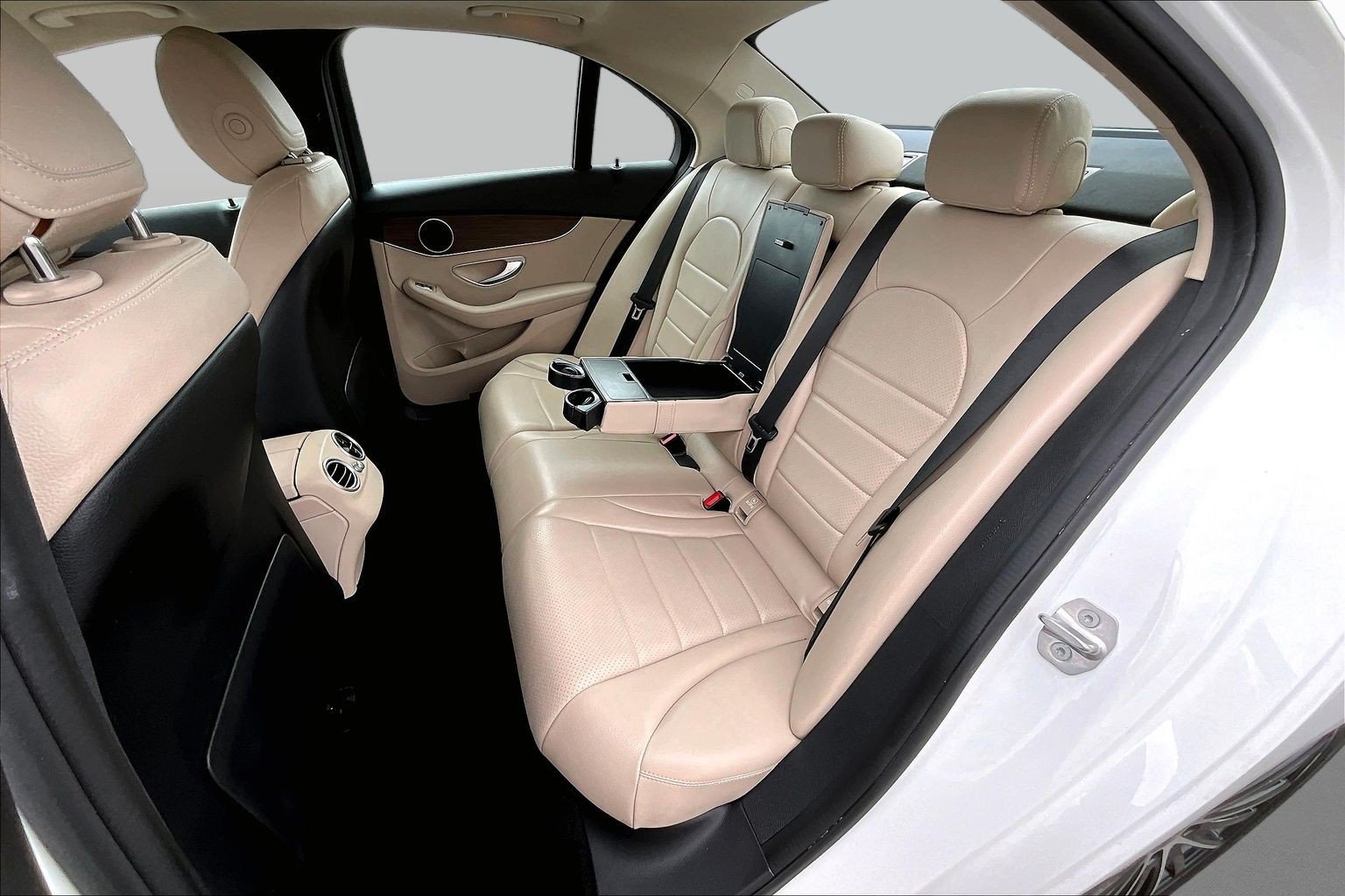 Used 2019 Mercedes-Benz C 300 Sedan image 27