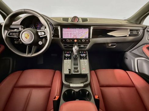 Certified 2026 Porsche Macan Turbo AWD/4WD image 11