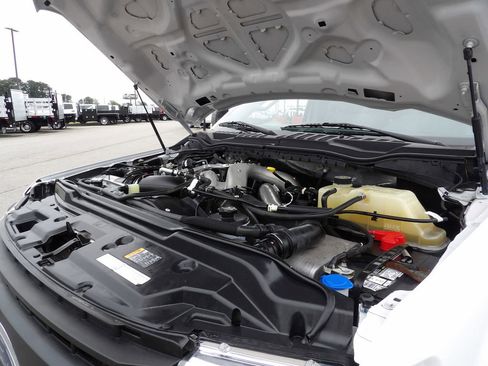 Used 2022 Ford F250 XL w/ Power Equipment Group AWD/4WD image 47