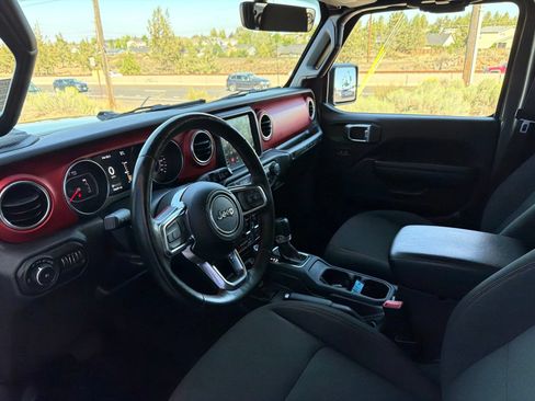 Used 2020 Jeep Wrangler Unlimited Rubicon AWD/4WD image 20