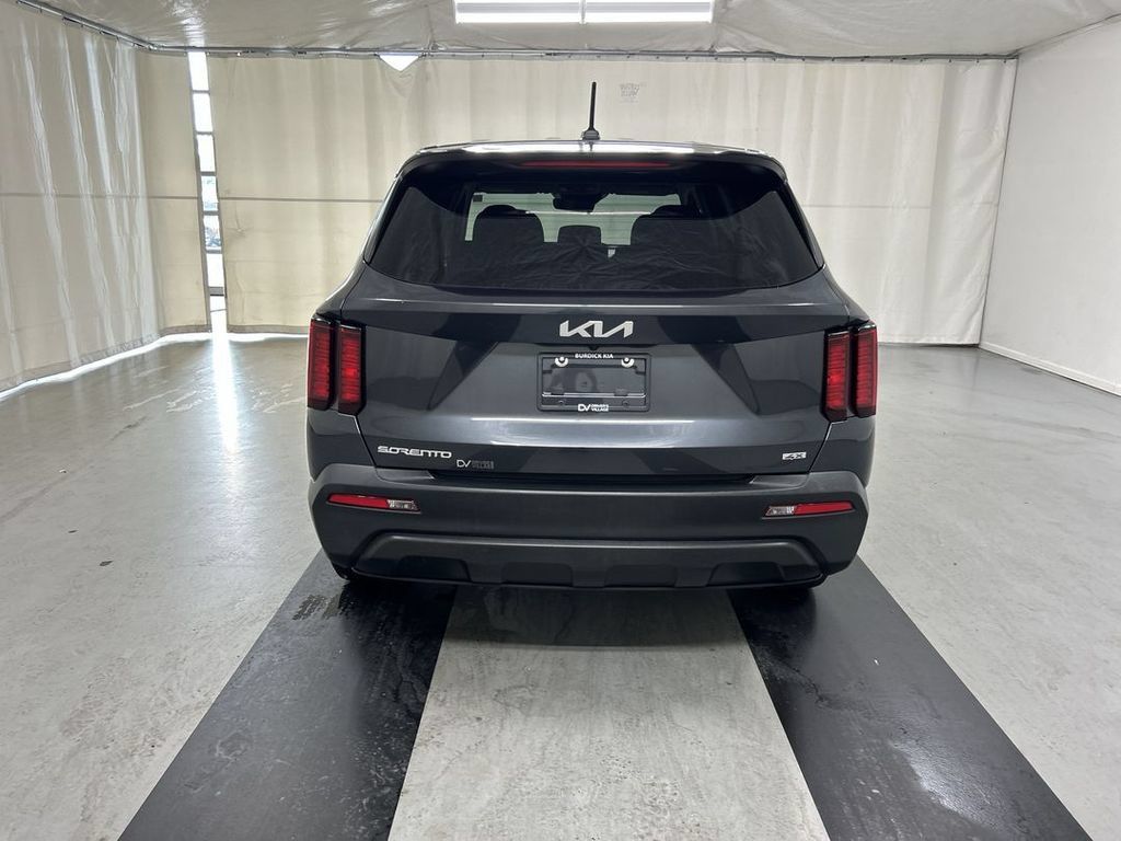 Certified 2023 Kia Sorento LX AWD/4WD image 21