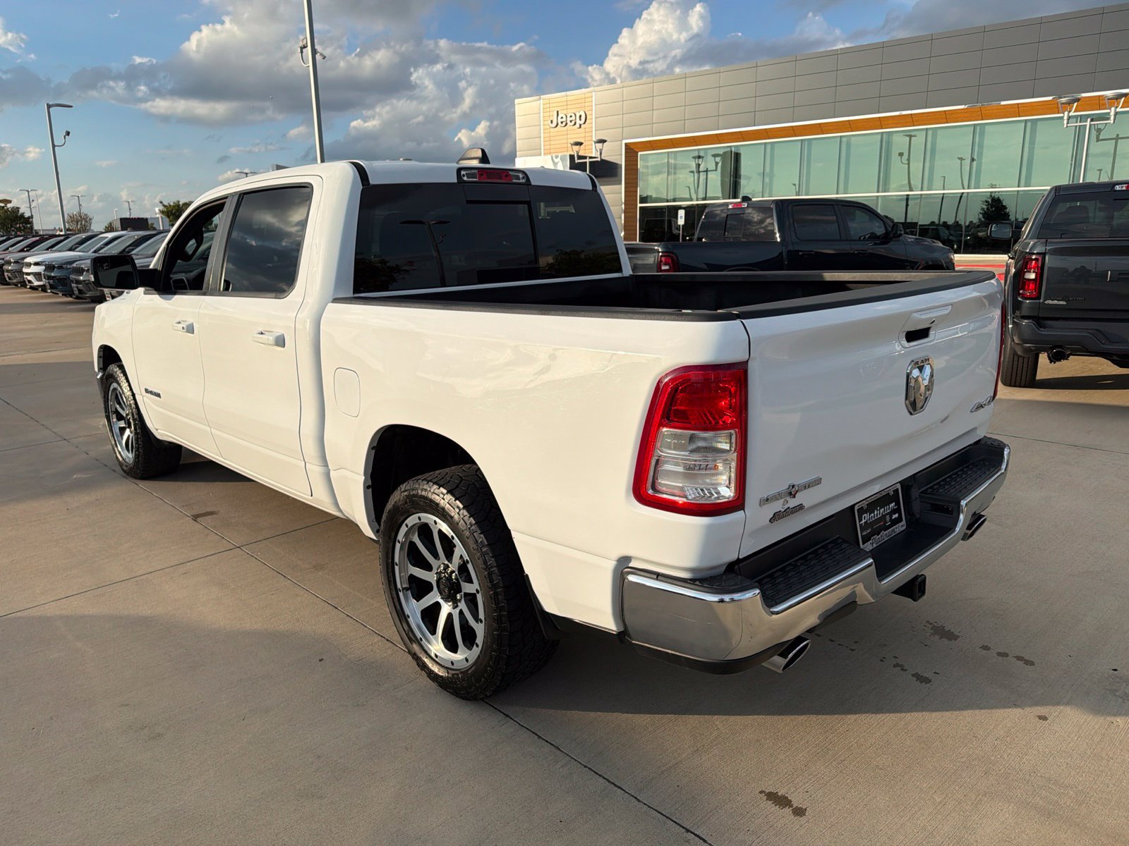 Used 2022 RAM 1500 Lone Star AWD/4WD image 3