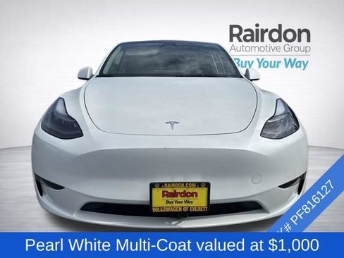 Used 2023 Tesla Model Y Long Range AWD/4WD image 2