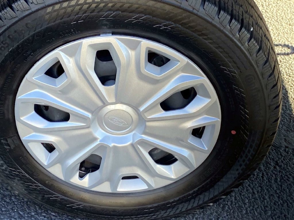 Used 2024 Ford E-Transit Low Roof RWD image 31