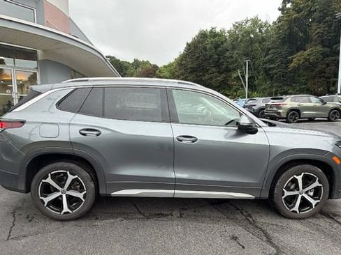 Used 2026 Volkswagen Tiguan SE AWD/4WD image 4