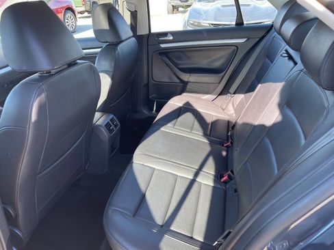 Used 2010 Volkswagen Jetta SE image 11