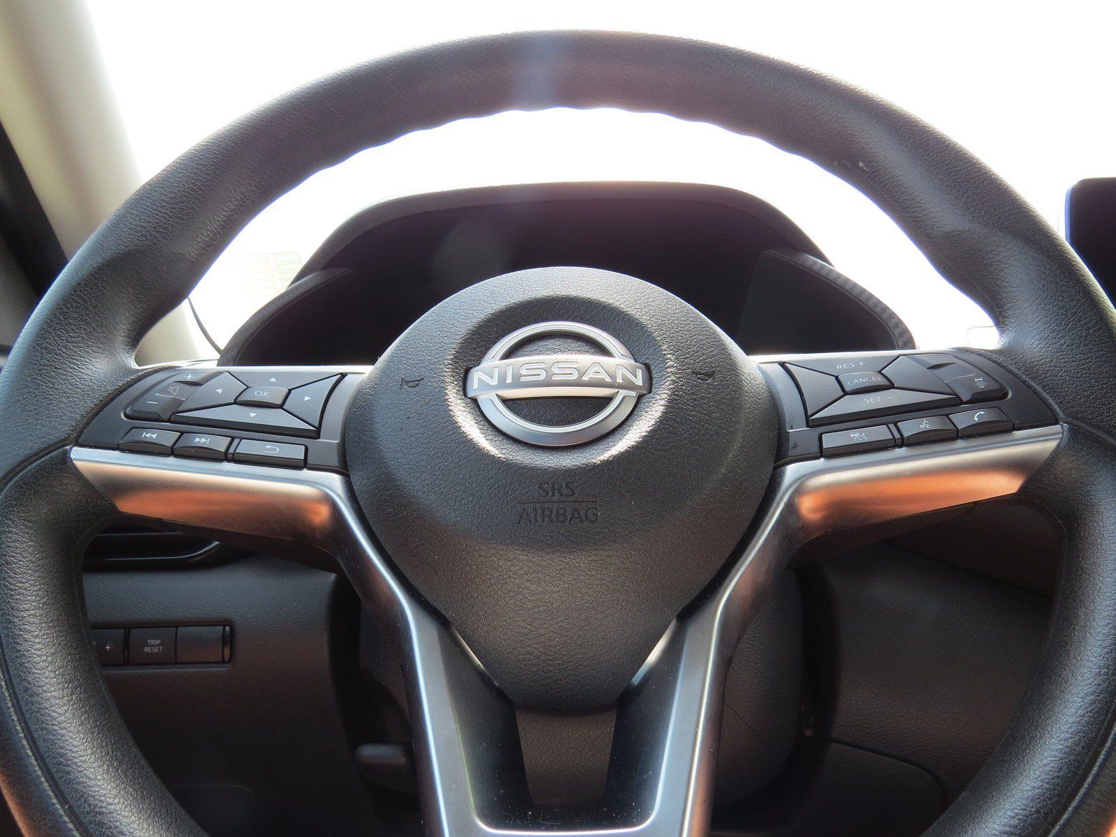 Used 2024 Nissan Sentra SV FWD image 13