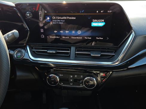 Used 2024 Chevrolet Trax RS w/ Driver Confidence Package image 18