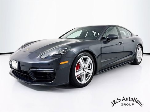 Used 2023 Porsche Panamera 4S image 3