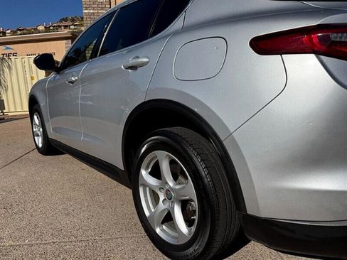 Used 2018 Alfa Romeo Stelvio AWD image 23