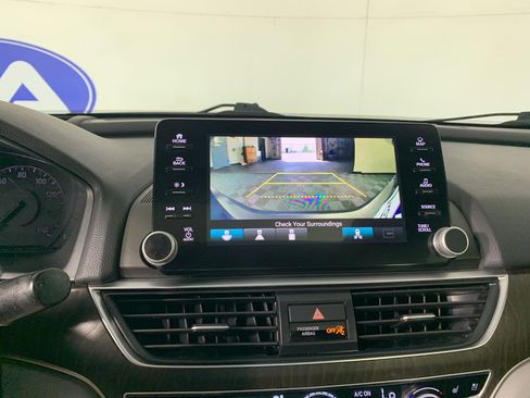 Used 2020 Honda Accord Touring image 27