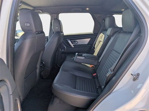 New 2025 Land Rover Discovery Sport Dynamic SE image 5