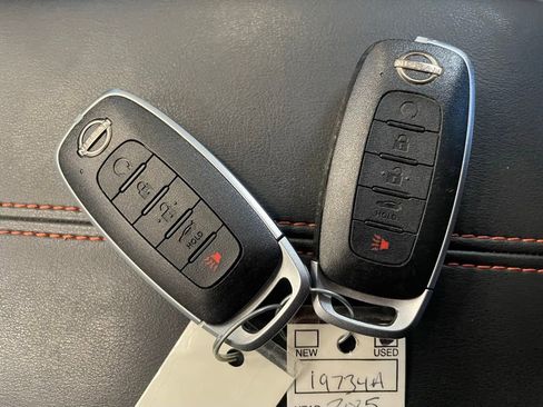 Certified 2025 Nissan Sentra SR image 18