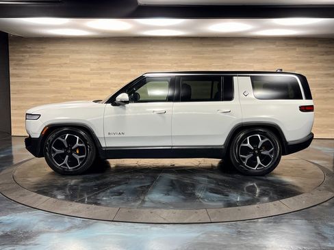 Used 2023 Rivian R1S Adventure image 16