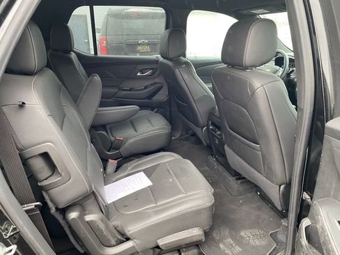 Used 2023 Chevrolet Traverse LT w/ LPO, Floor Liner Package image 10