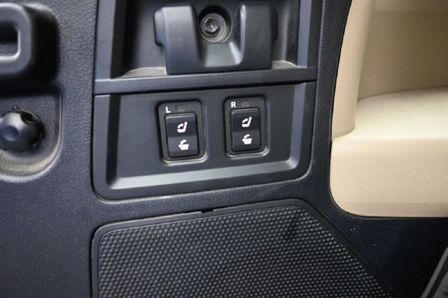 Used 2018 Toyota Sequoia Platinum AWD/4WD image 7