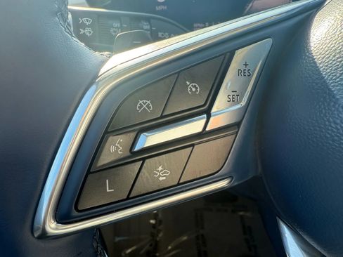 Used 2025 Buick Enclave Avenir w/ Trailering Package, 5000 lbs. image 12