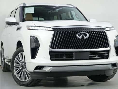 Used 2025 INFINITI QX80 Luxe w/ Cargo Package AWD/4WD image 4