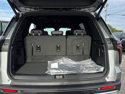 New 2026 Chevrolet Traverse LT w/ Driver Confidence Package image 10