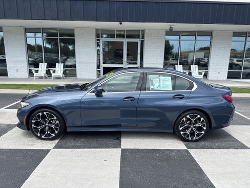 Used 2025 BMW 330i Sedan RWD image 1