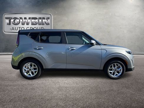 Used 2024 Kia Soul LX w/ Option Group 015 image 3