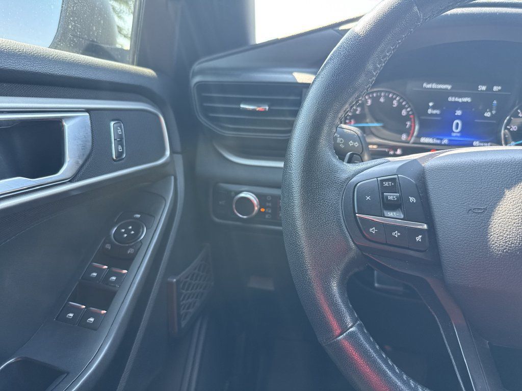 Used 2020 Ford Explorer XLT RWD image 16