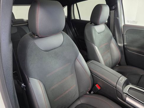 Certified 2025 Mercedes-Benz GLA 250 image 30