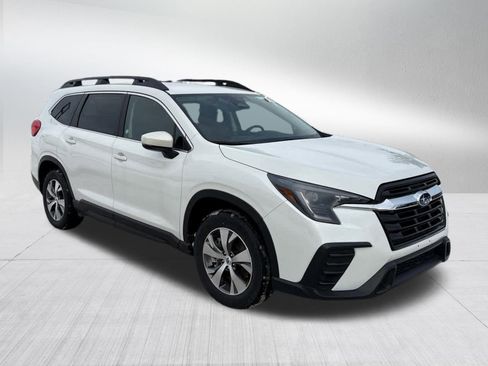 Used 2025 Subaru Ascent Premium image 9