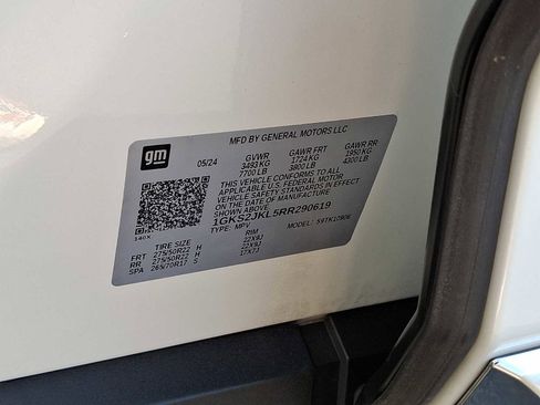 Certified 2024 GMC Yukon XL Denali image 30