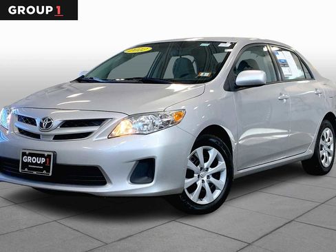 Used 2012 Toyota Corolla LE image 1