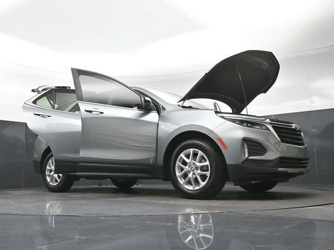 Used 2023 Chevrolet Equinox LT FWD image 34