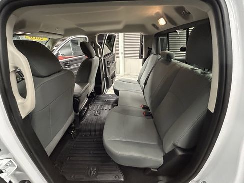 Used 2018 RAM 2500 Tradesman w/ Chrome Appearance Group image 42