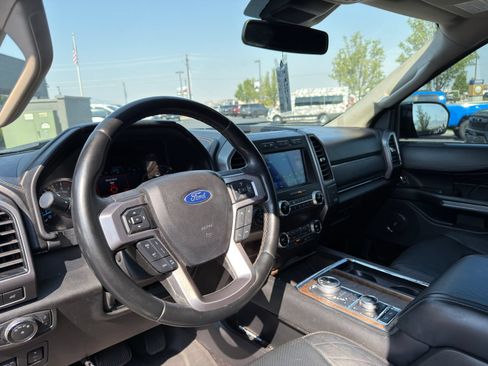 Used 2021 Ford Expedition Platinum AWD/4WD image 8