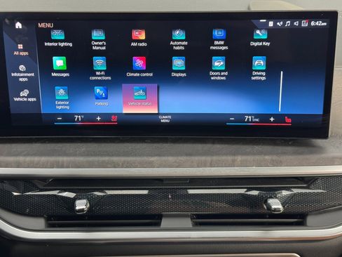 Used 2023 BMW X7 xDrive40i w/ M Sport Package image 30