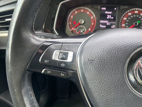 Used 2019 Volkswagen Jetta SE image 18