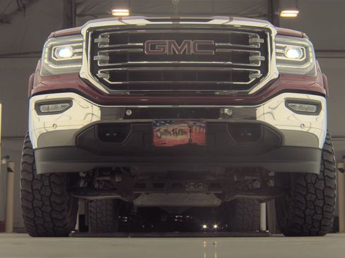 Used 2018 GMC Sierra 1500 SLT image 3